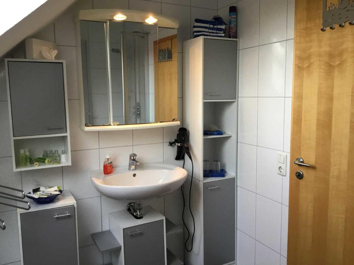 Ferienwohnung Rossis Nuest, 31516 Uplengen Kültér fotó