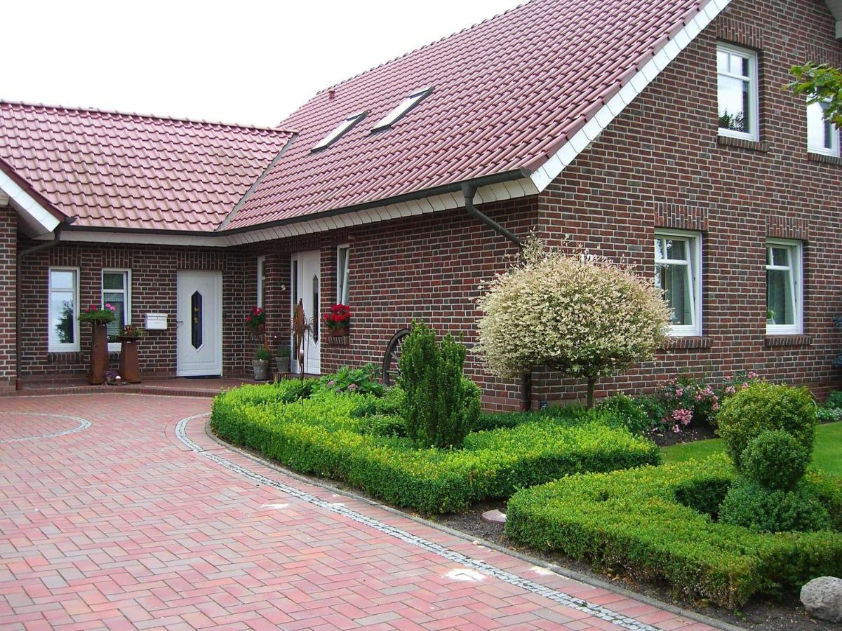 Ferienwohnung Rossis Nuest, 31516 Uplengen Kültér fotó