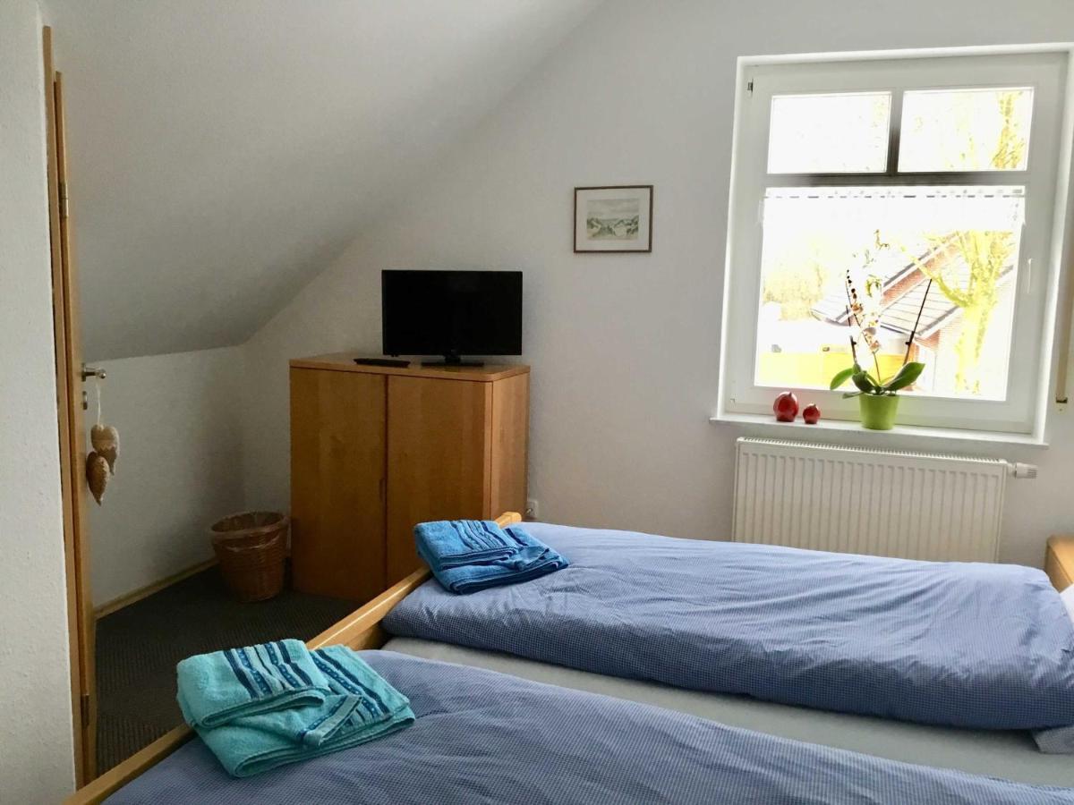 Ferienwohnung Rossis Nuest, 31516 Uplengen Kültér fotó