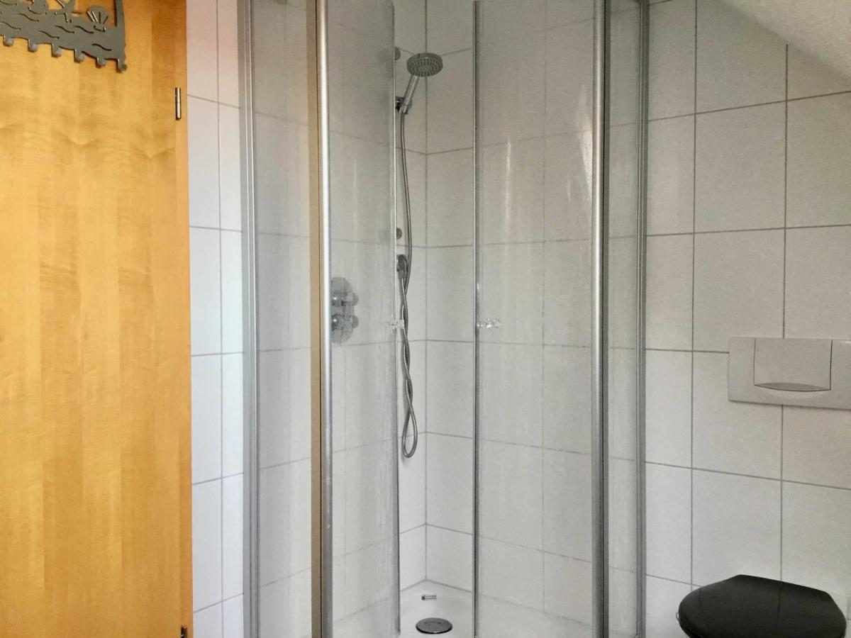 Ferienwohnung Rossis Nuest, 31516 Uplengen Kültér fotó